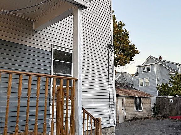 2nd image of 42-44 Smith St