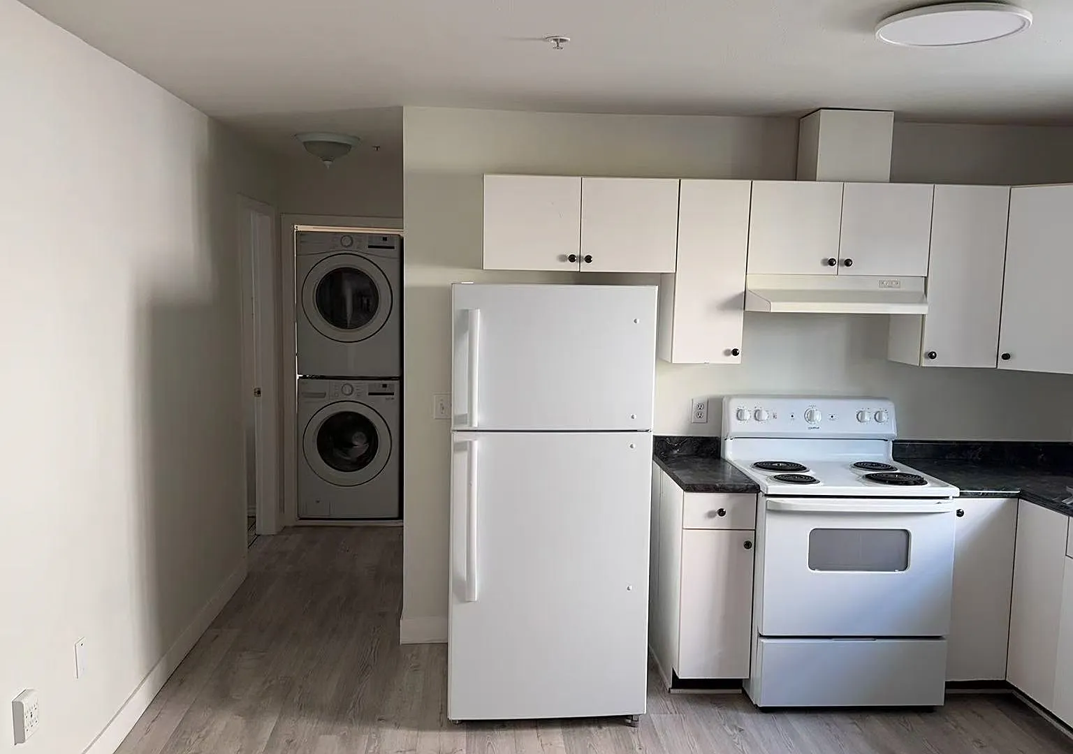 2 bed, 900 sqft, $1,850 — Photo 1