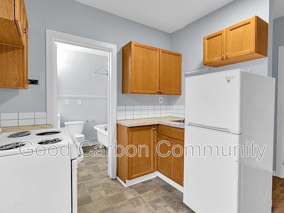 4th image of 131 Allen St APT 7