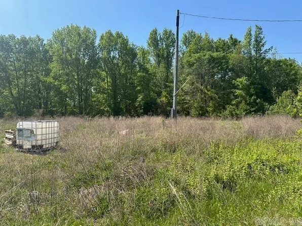 302 Rifle Ln, Lonoke, AR 72086