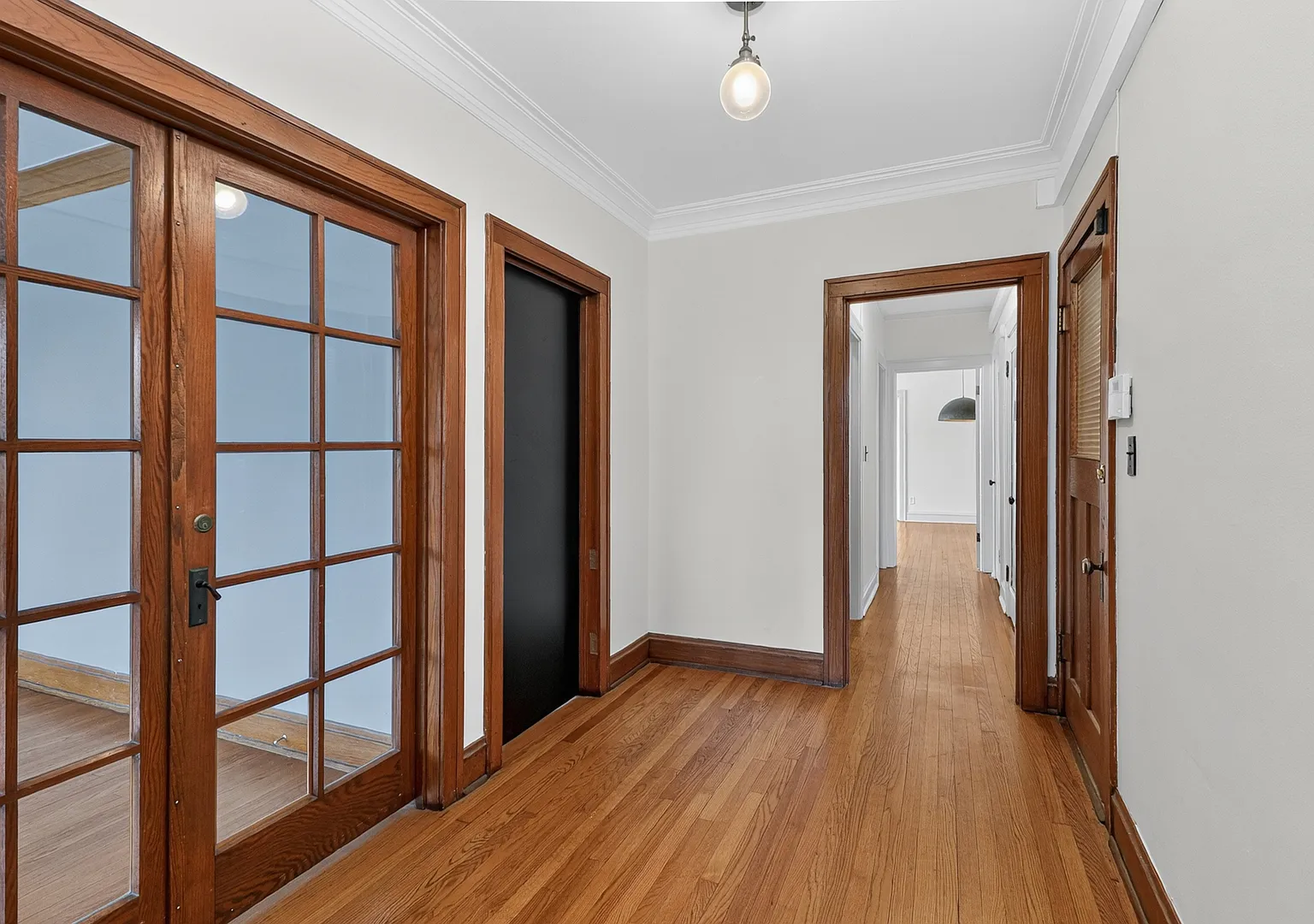 2 bed, 1244 sqft, $2,300 — Photo 3