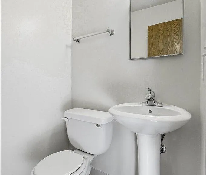 4009 Twin City Dr — Photo 6