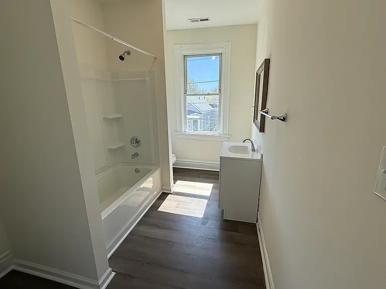 1729 Porter St #A — Photo 15