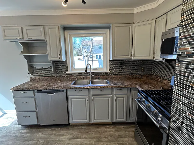 1208 Stockton Rd — Photo 5