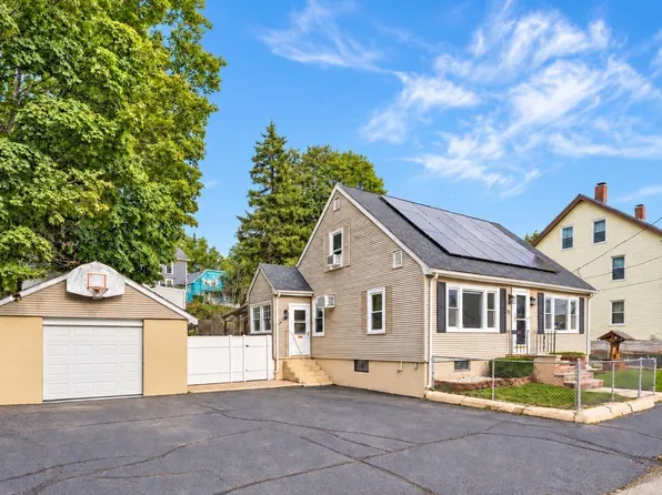 10 Garfield Ave, Woburn, MA 01801
