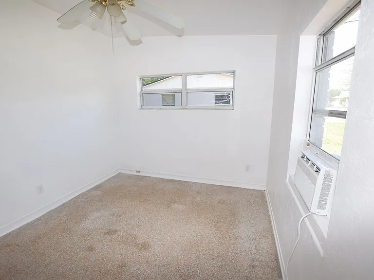 104 W Lancaster Rd — Photo 22