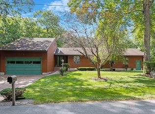 3 Spruce St, Pelham, NH 03076