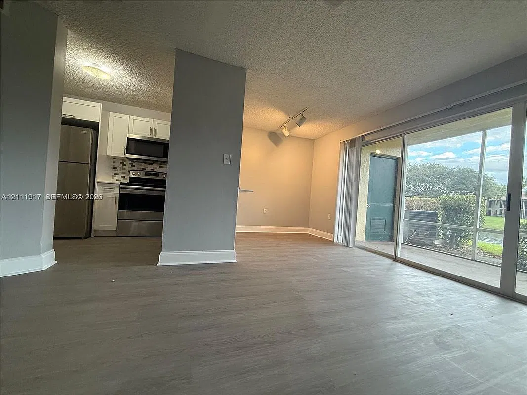 1 bed, 1.0 bath, 750 sqft, $1,700 — Photo 3