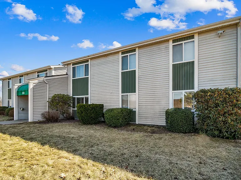 Mountain View Apartments — Photo 5