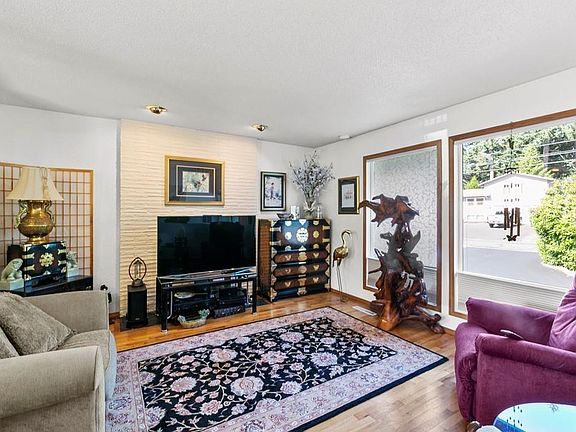 5th image of 1319 Berkeley Ave
