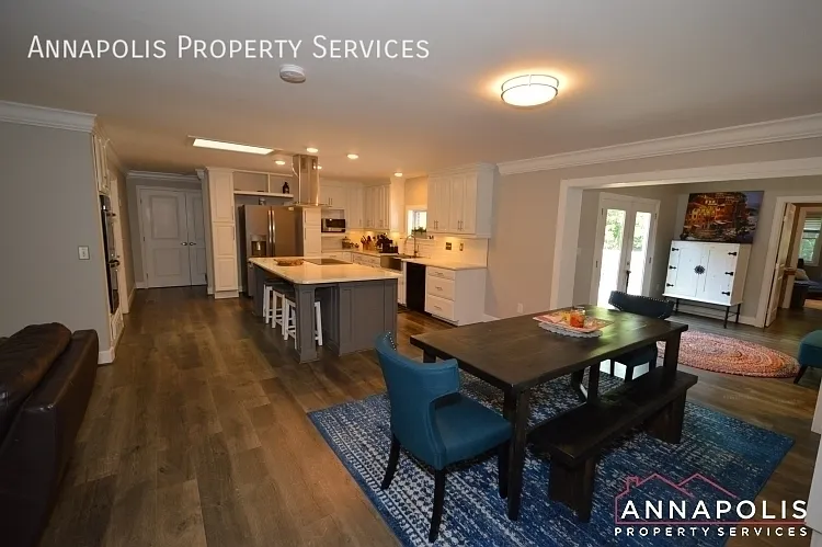 816 Maple Rd — Photo 2