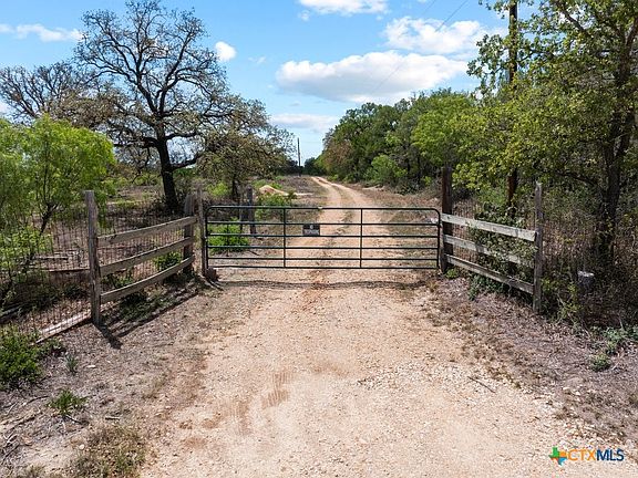 5th image of 2124 Bugtussle Ln