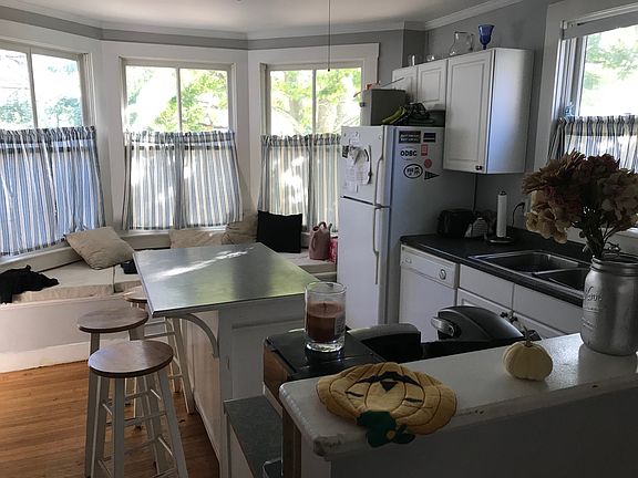 5th image of 11 Dean Ave