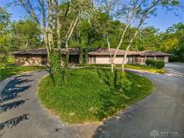 6601 Mad River Rd, Dayton, OH 45459