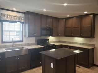 9680 Orchard Way, Fenton, MI 48430