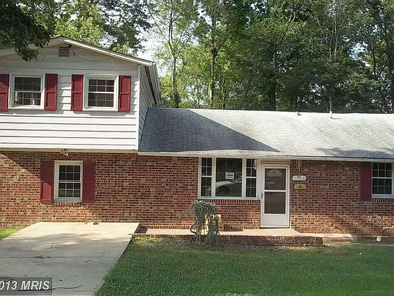 2nd image of 3806 Elmwood Dr