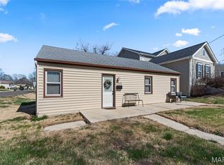 11945 Lillian Ave, Saint Louis, MO 63131