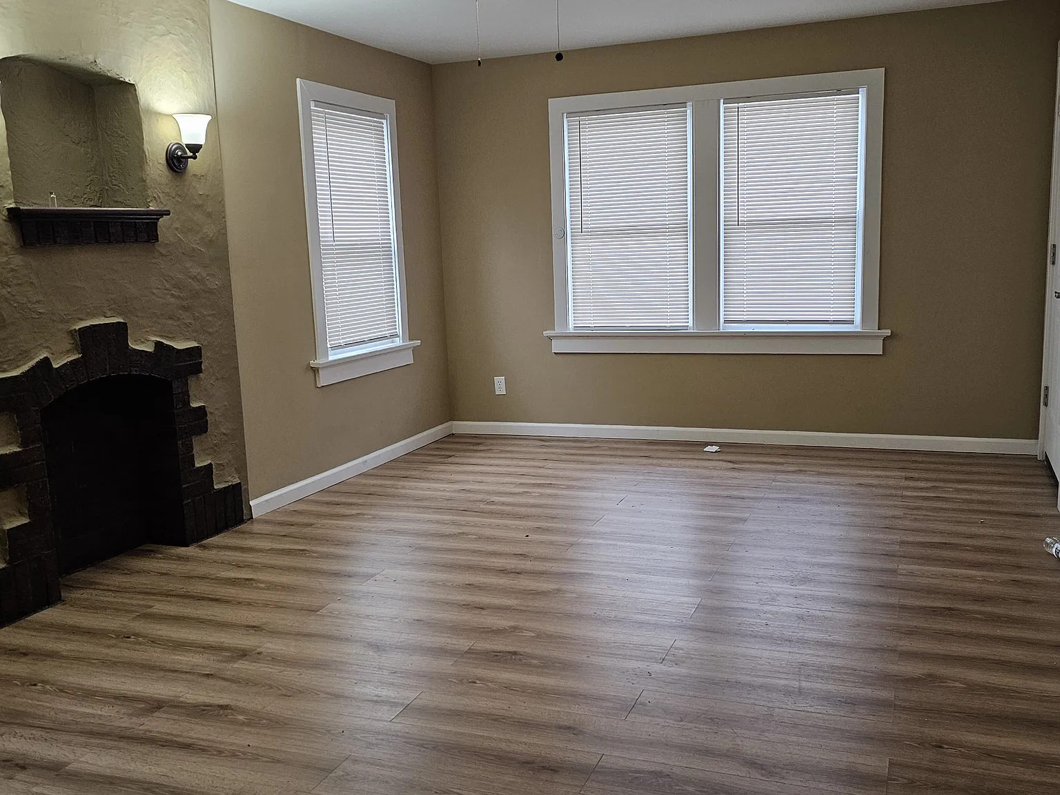 1 bed, 900 sqft, $750 — Photo 3