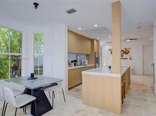 4867 Ponce De Leon Blvd #TOWNHOUSE A, Miami, FL 33146