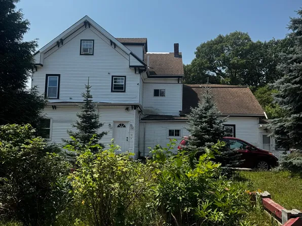 6 Franklin St, Hyde Park, MA 02136