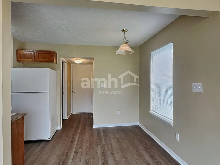 6763 Wimbledon Dr — Photo 8