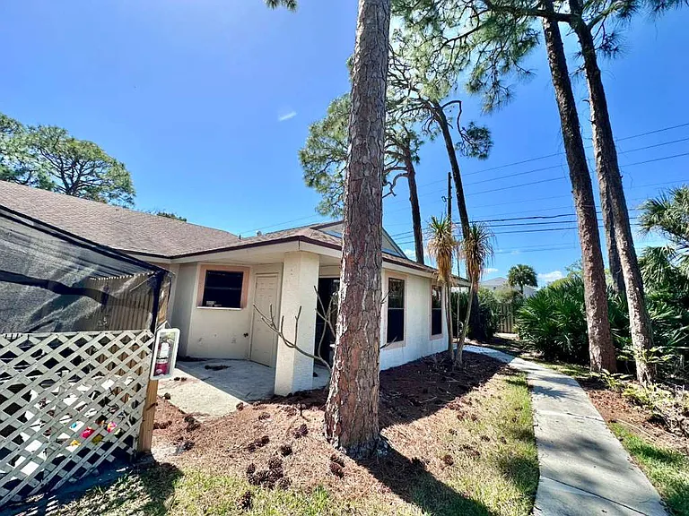2835 Stoneway Ln #D — Photo 15