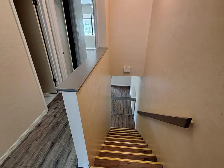 6111 SW 8th Pl — Photo 27