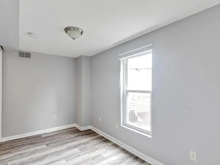 1711 N Gratz St #2F — Photo 2