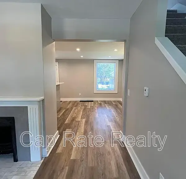 1476 N 6th St — Photo 6