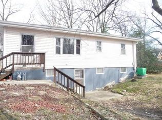3948 Serenity Ln, Mount Olive, IL 62069