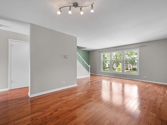 5th image of 1015 Denham Pl