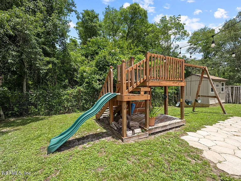 8575 Crooked Tree Dr — Photo 35