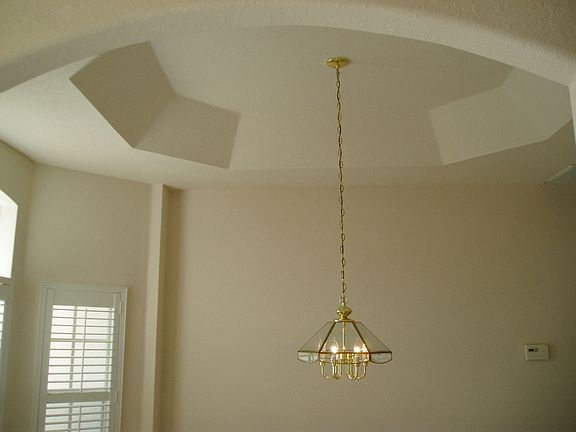 Tray Ceiling in Dining Room