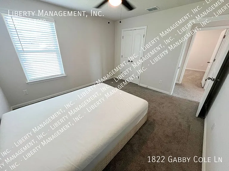 1822 Gabby Cole Ln — Photo 39