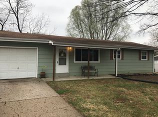 12 Pine Dr, Saint Peters, MO 63376