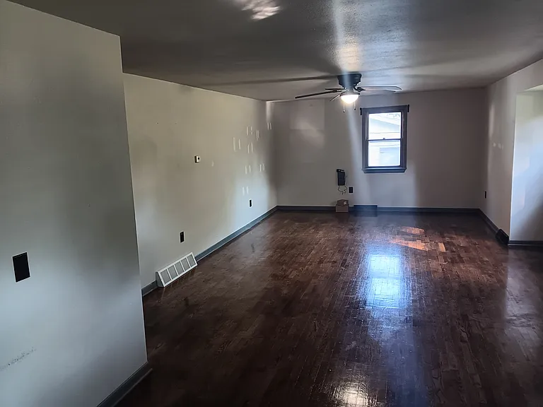 302 E Kentucky St — Photo 4