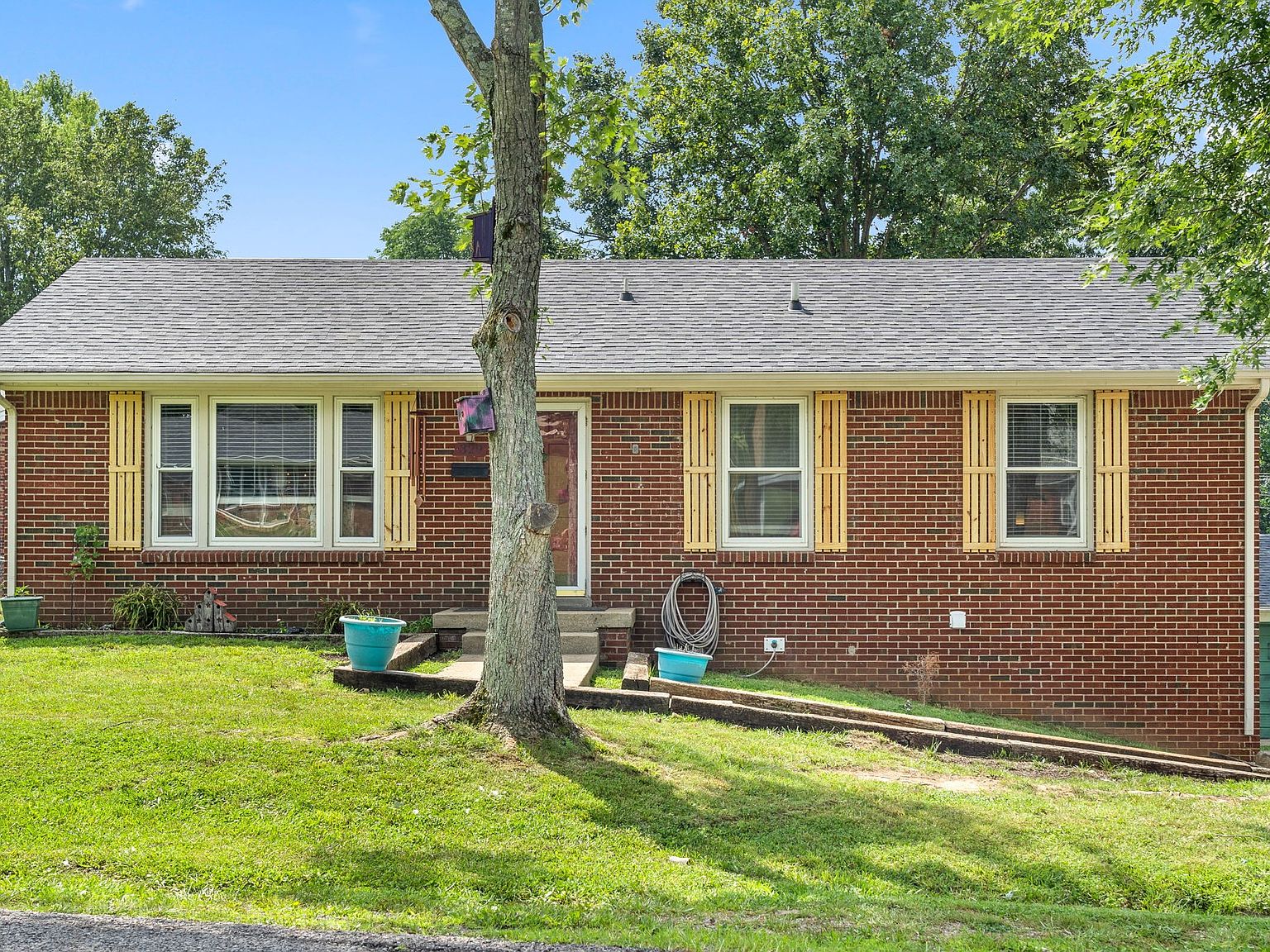 329 Swan Lake Dr, Clarksville, TN 37043 MLS 2553304 Zillow