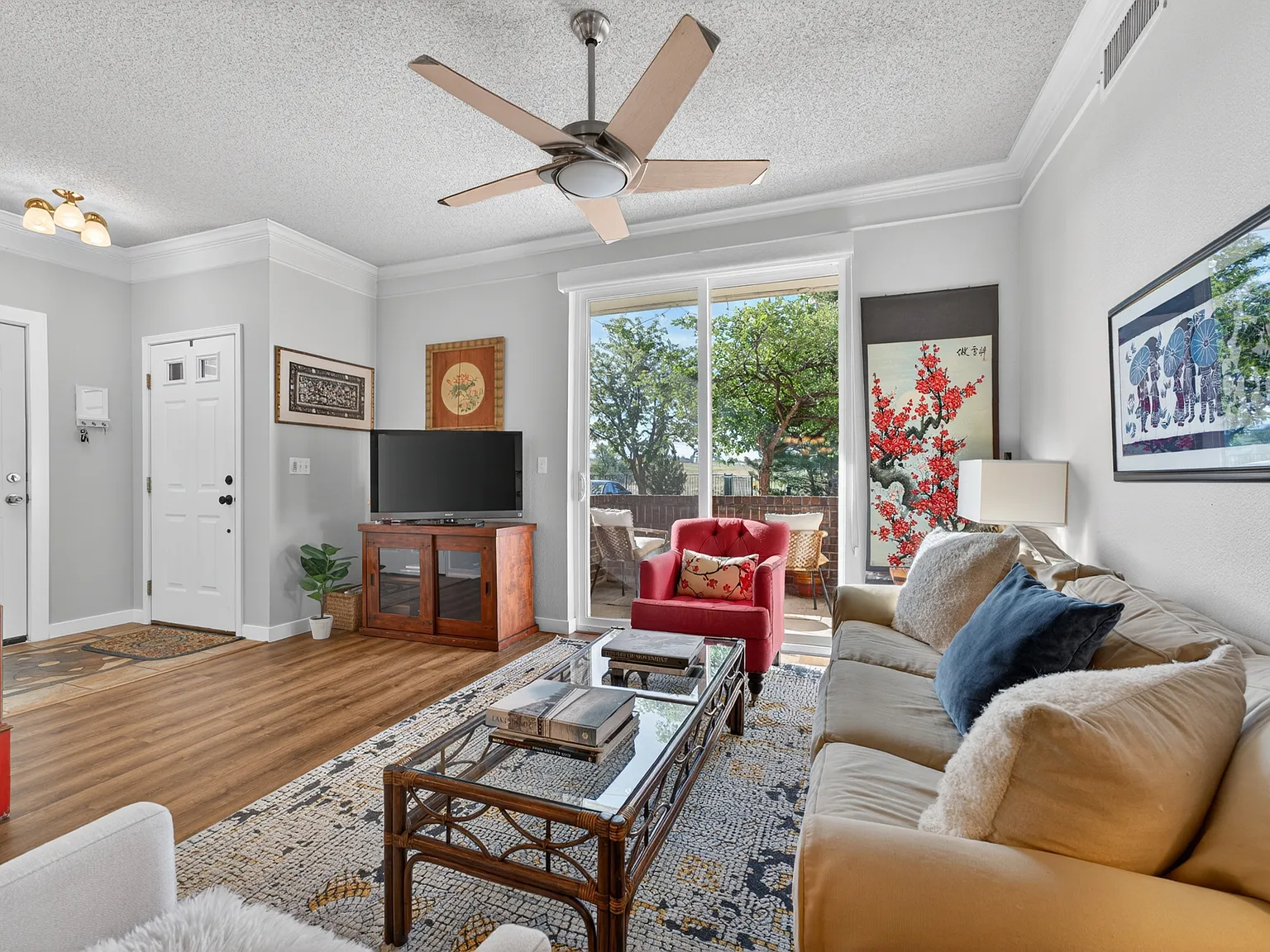 1 bed, 799 sqft, $2,100 — Photo 3