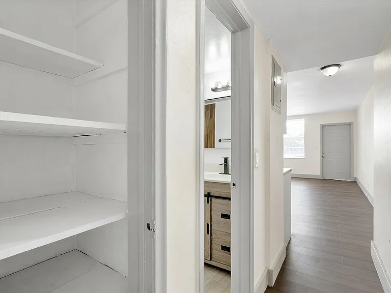 1715 N 16th Ave #111 — Photo 35