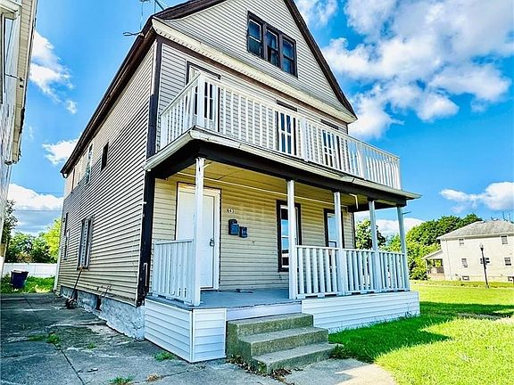2nd image of 443 E Delavan Ave