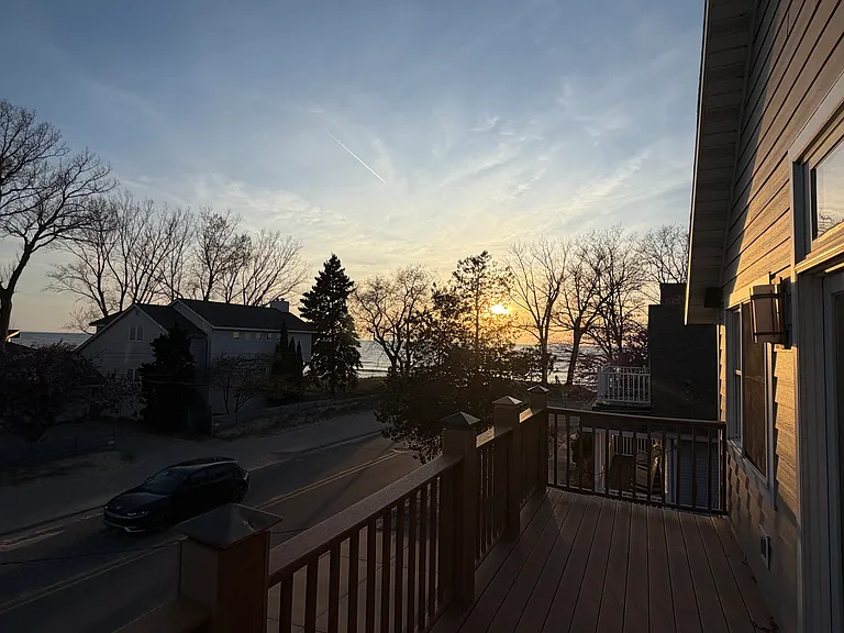 209 Park St — Photo 3