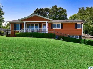 302 Crestview St, Athens, AL 35611