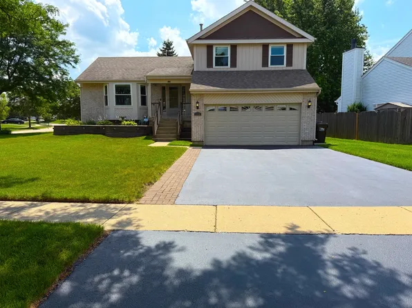 1176 Westport Rdg, Crystal Lake, IL 60014