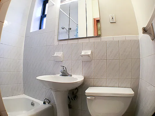 Rented by Francine Realty | media 17