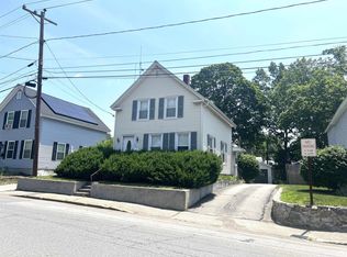 31 Ferry St, Hudson, NH 03051