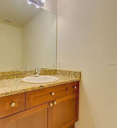 5th image of 635 Michigan Blvd APT 500