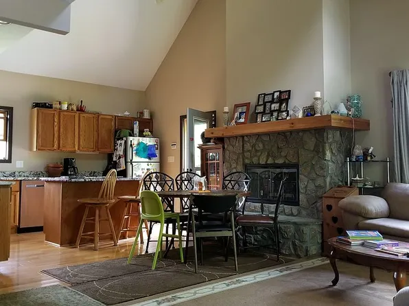 11182 Us Highway 421 S, Deep Gap, NC 28618