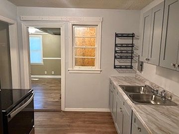 5th image of 7212 S Lake Marion Cir