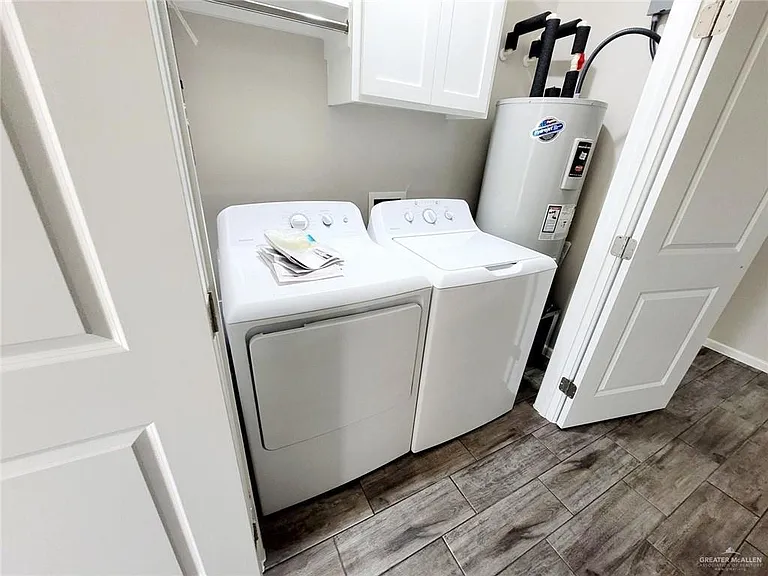 7106 N 56th Ln #2 — Photo 9
