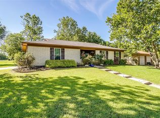 340 NE Cindy Ln, Burleson, TX 76028